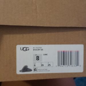 Brand new never worn womens ugg slipper